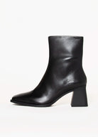 swatch_Black Leather hedda square toe boot boots