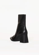 swatch_Black Leather hedda square toe boot boots