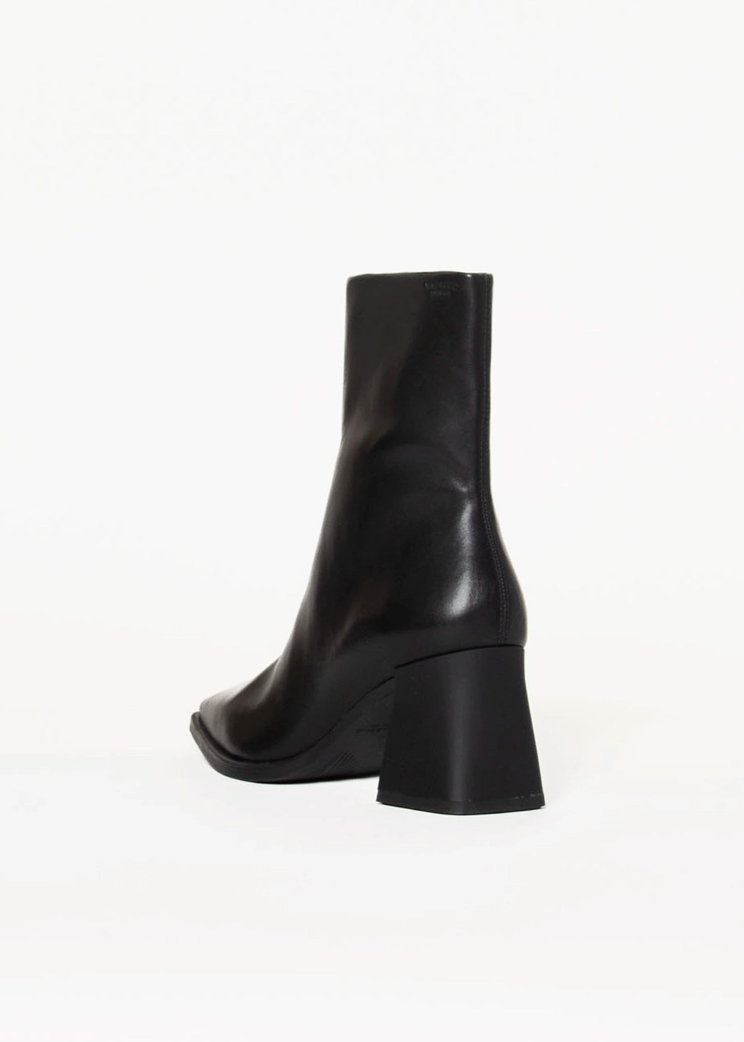 swatch_Black Leather hedda square toe boot boots