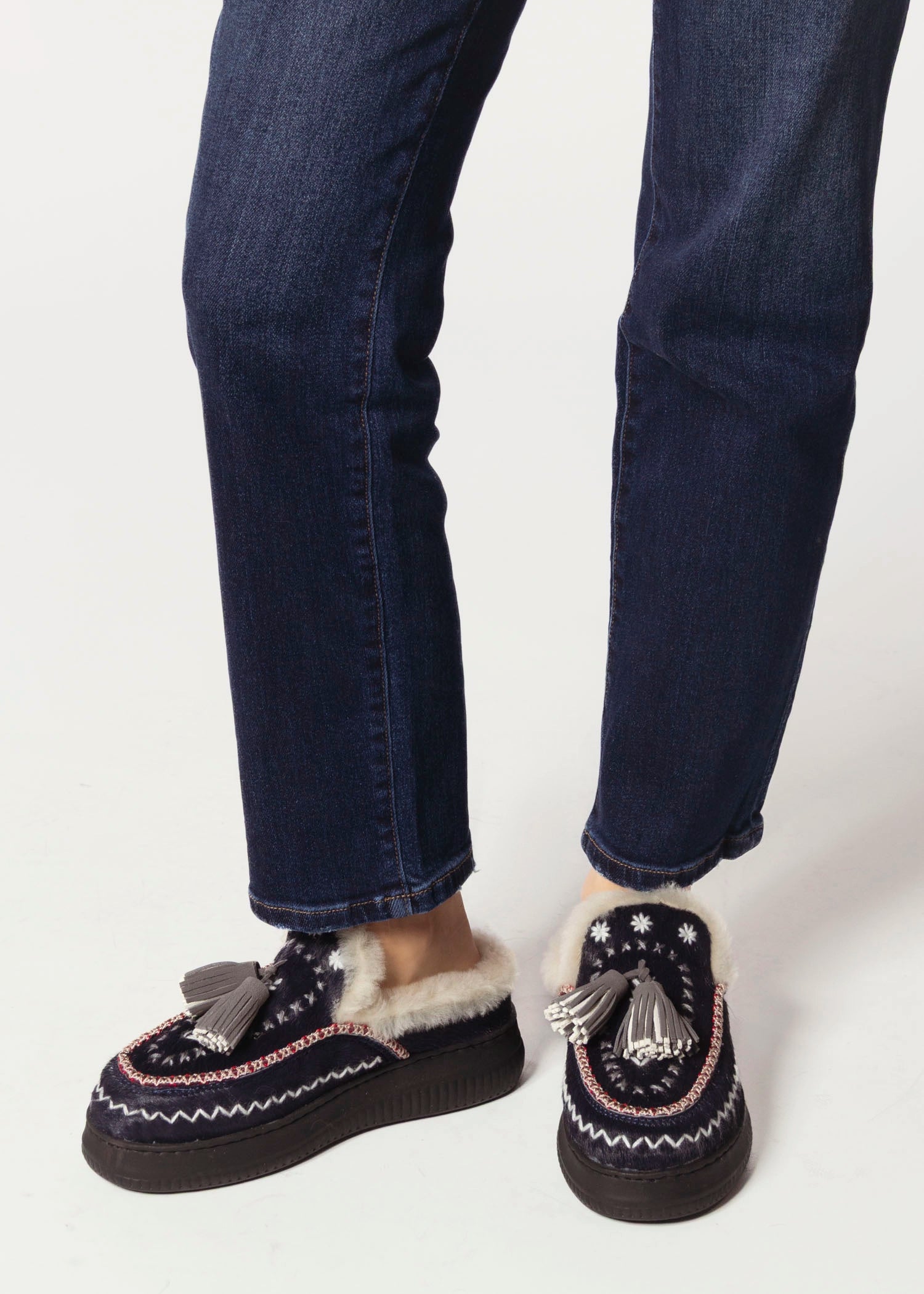 swatch_Navy shearling lined moccasin