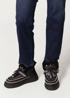 swatch_Black shearling lined bootie