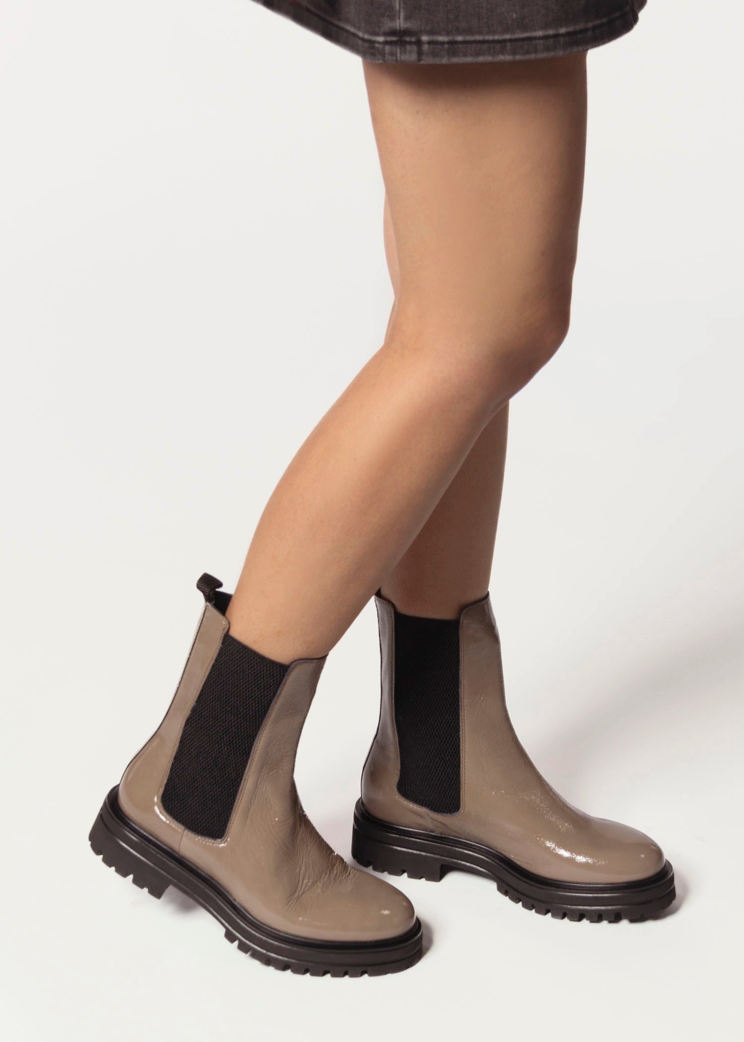 swatch_Taupe Patent lug sole chelsea boot shoes