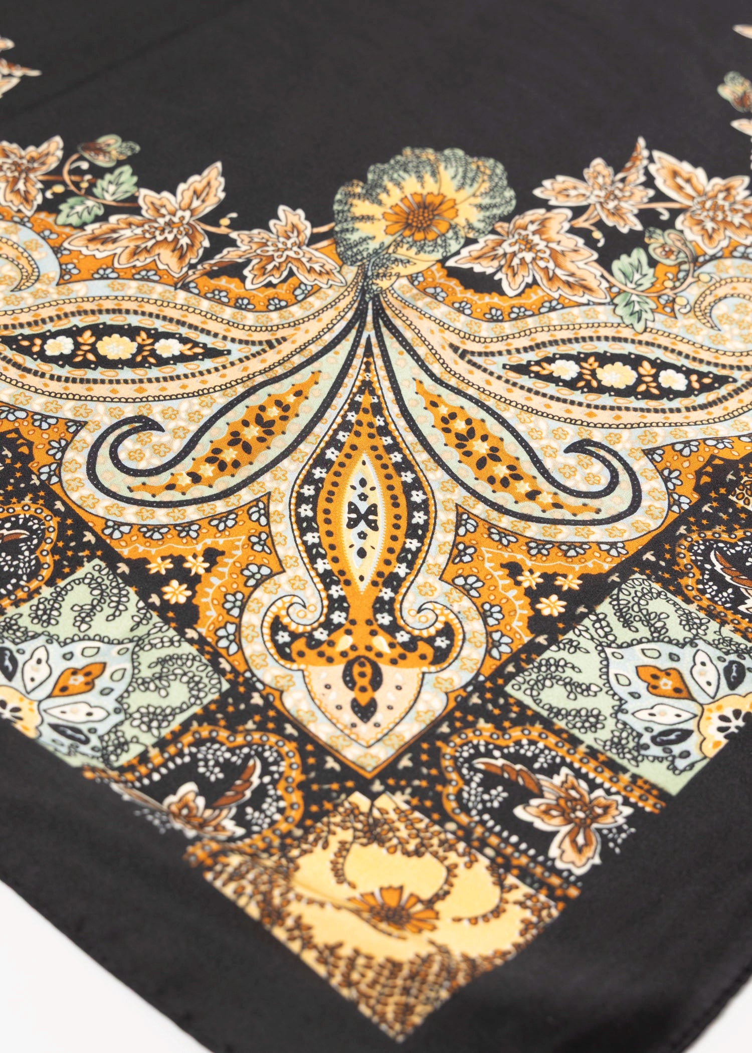 swatch_Multi Black bandana head scarf