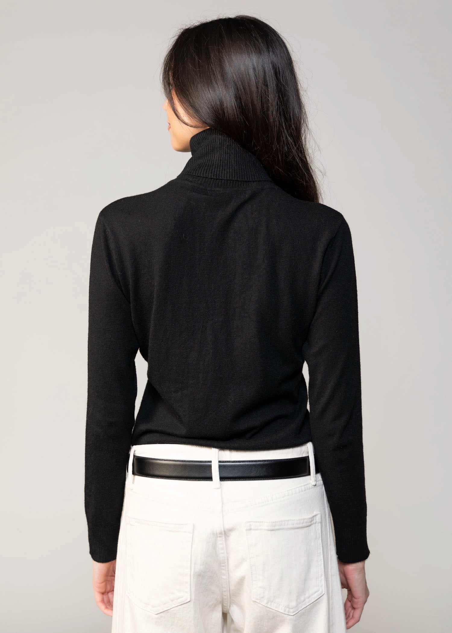 swatch_Black deluc silene turtleneck sweater
