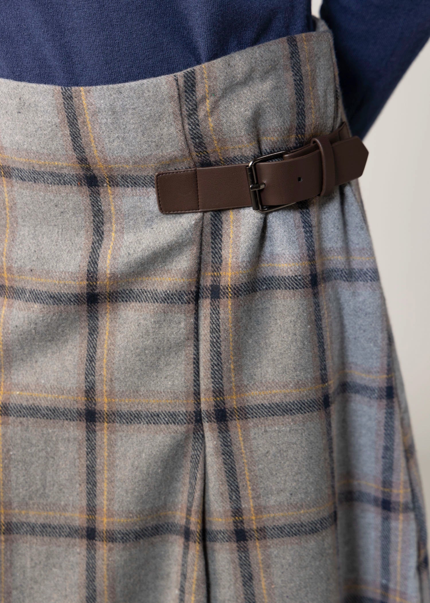 swatch_Grey plaid midi skirt