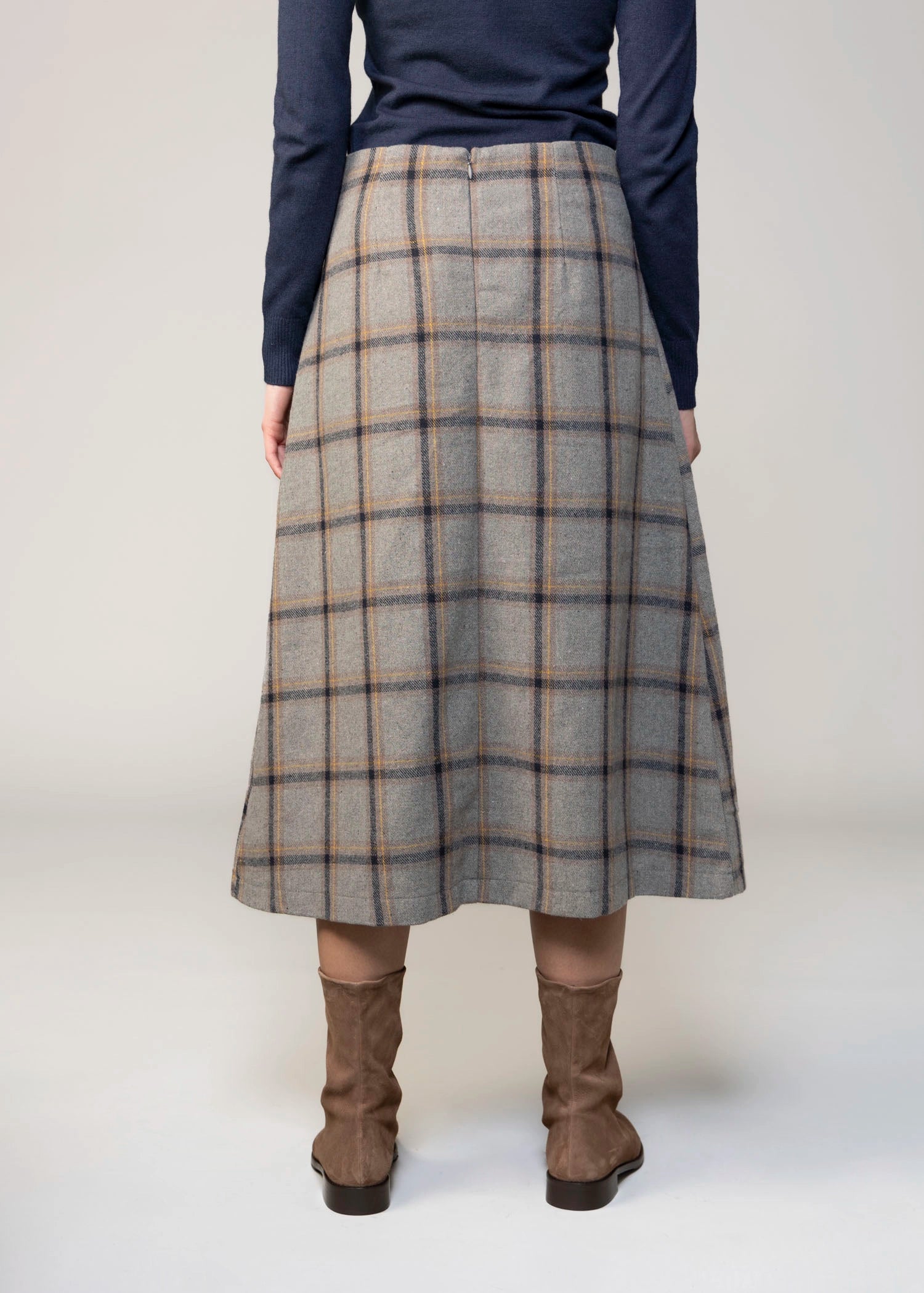 swatch_Grey plaid midi skirt