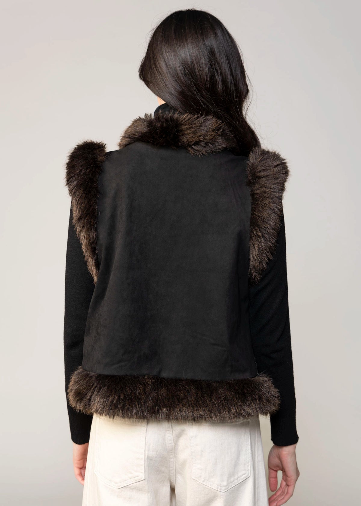 swatch_Black floral embroidery vest with fax fur trim