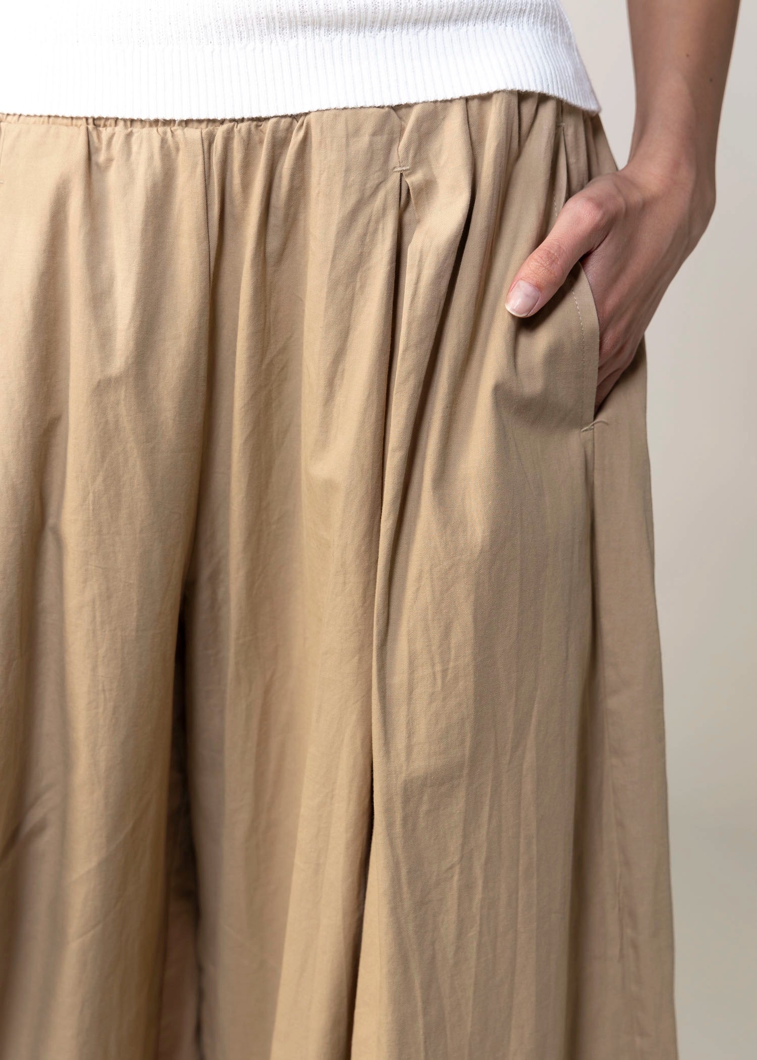 swatch_Khaki balloon pant