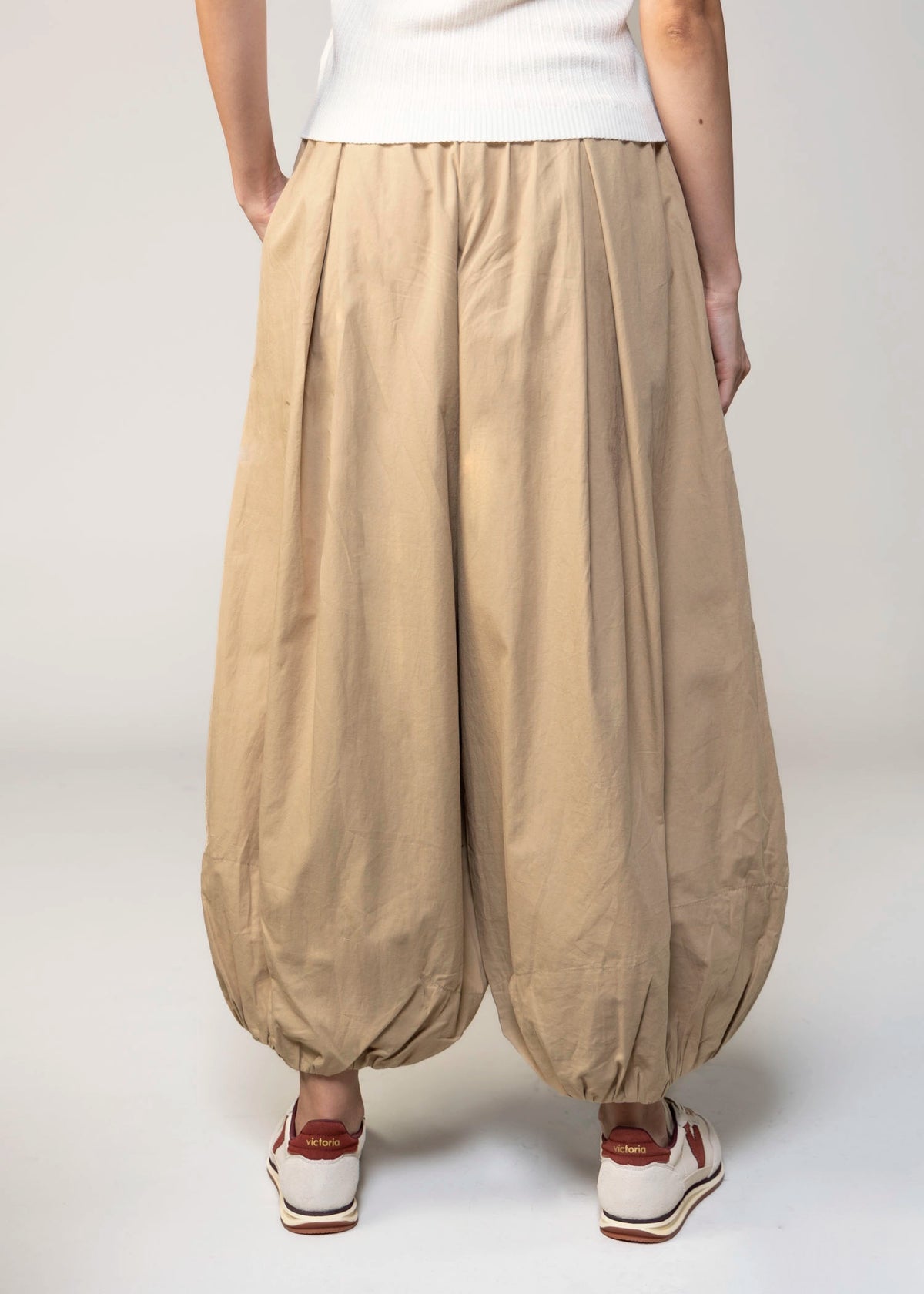 swatch_Khaki balloon pant
