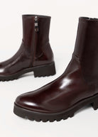 swatch_Oak Leather l'idea italian leather lug sole boot