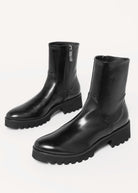 swatch_Black Leather l'idea italian leather lug sole boot