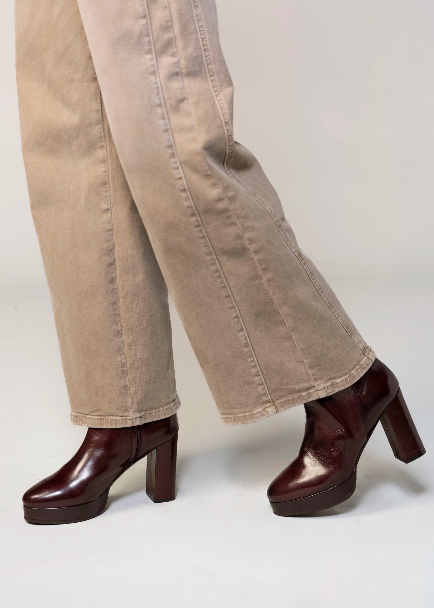 swatch_Rust Leather l'idea italian leather platform heeled boot