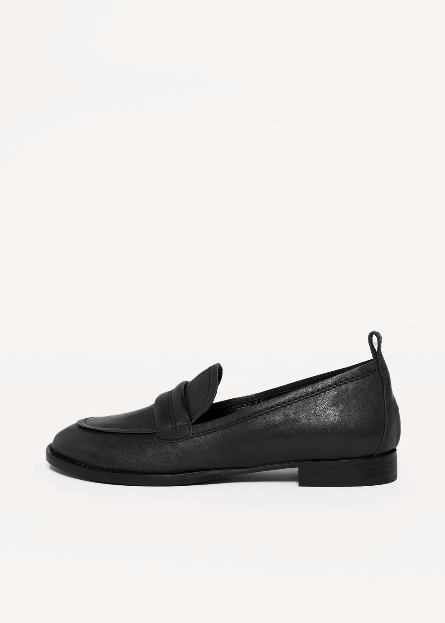 swatch_Black Leather l'idea italian leather loafer