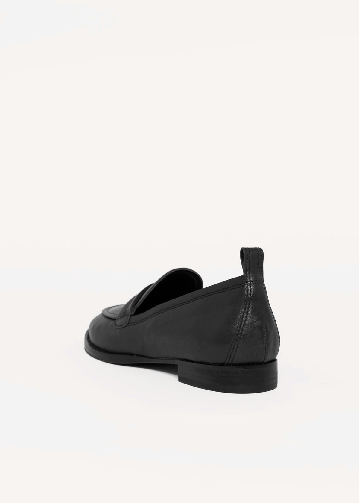 swatch_Black Leather l'idea italian leather loafer
