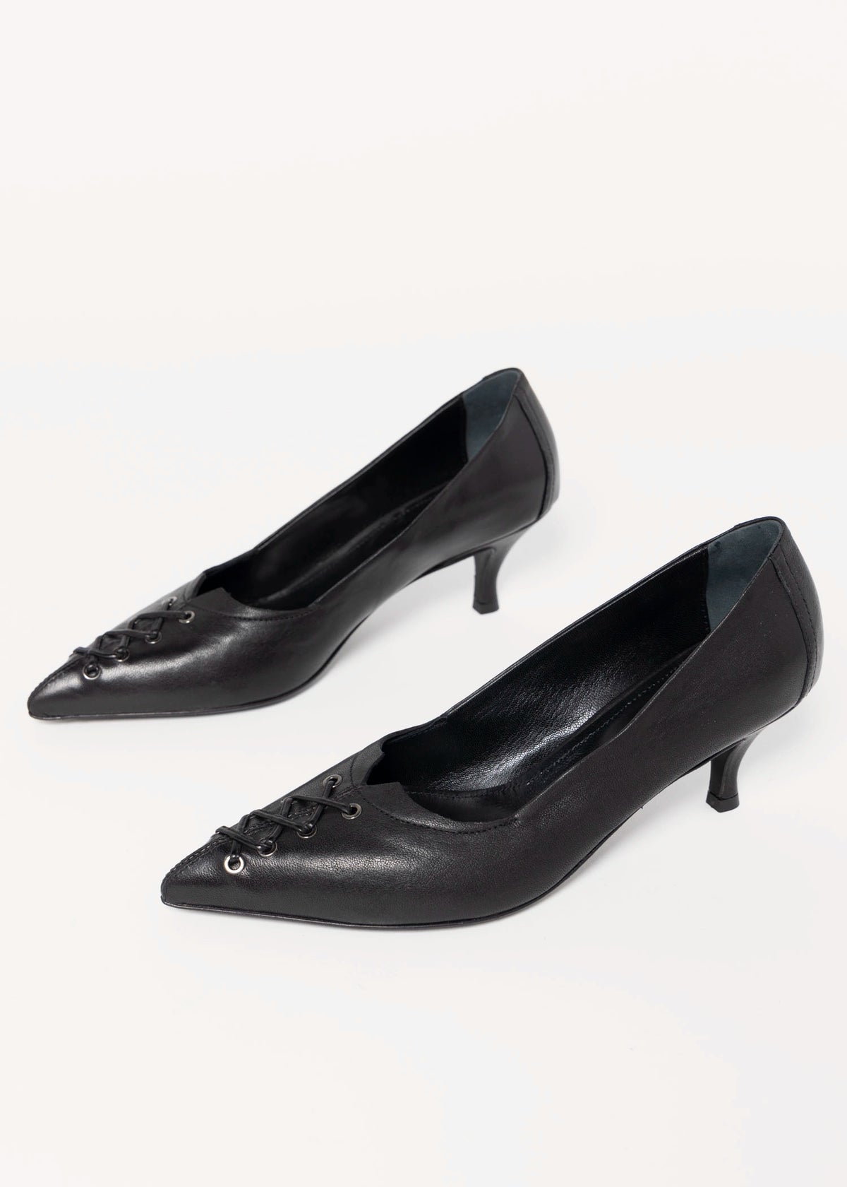 swatch_Black Leather l'idea italian leather corset pump