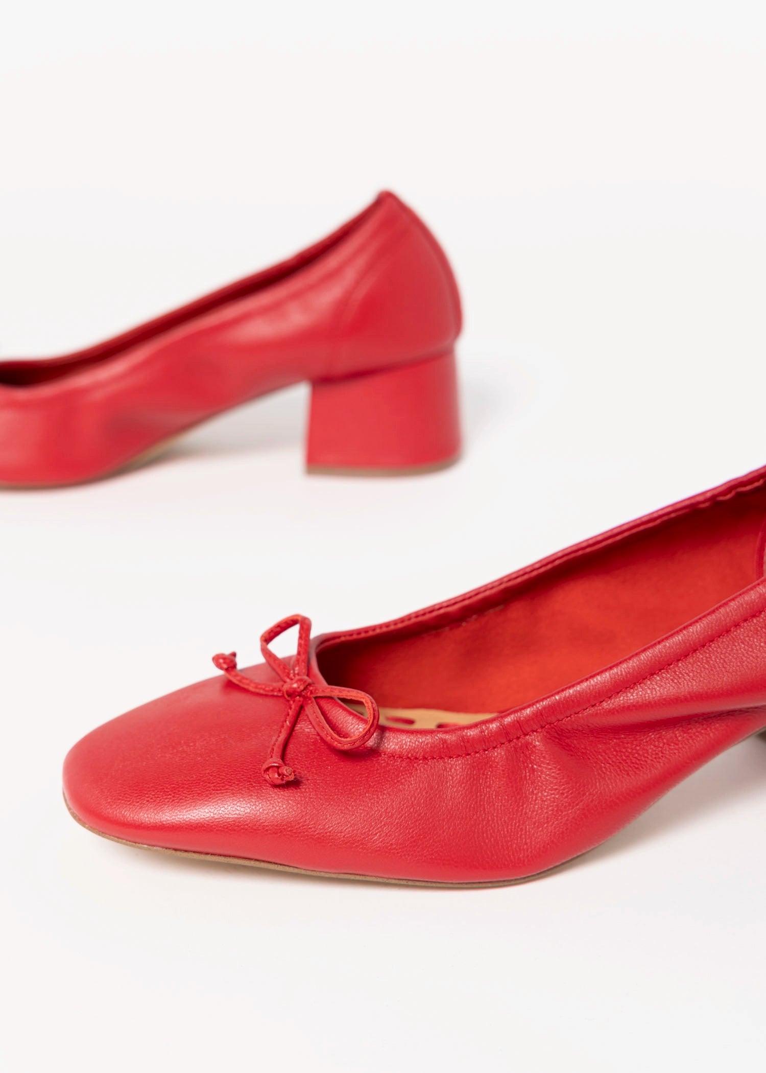 swatch_Red Leather steve madden coretta ballet pump