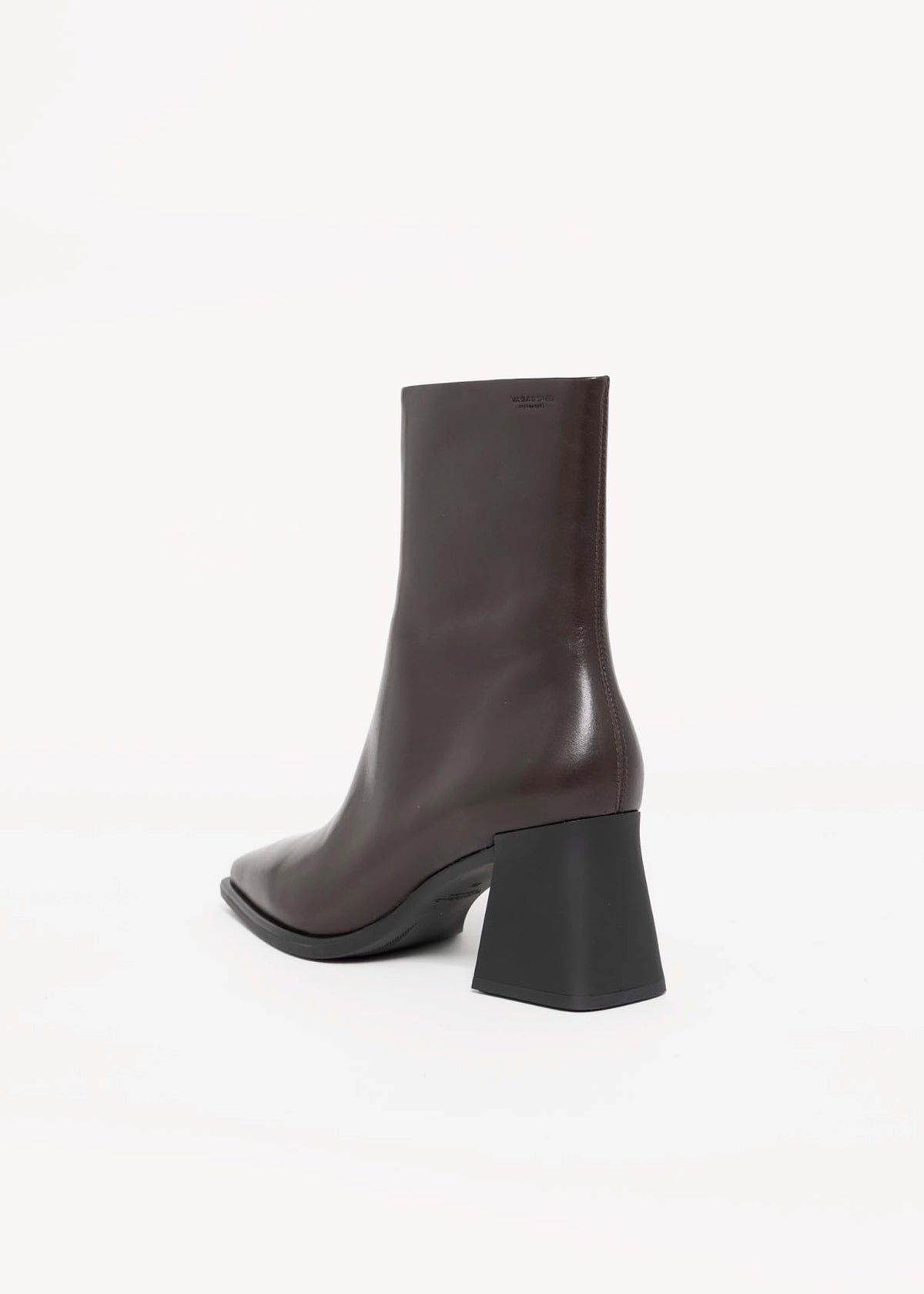 swatch_Brown Leather vagabond hedda ankle boot
