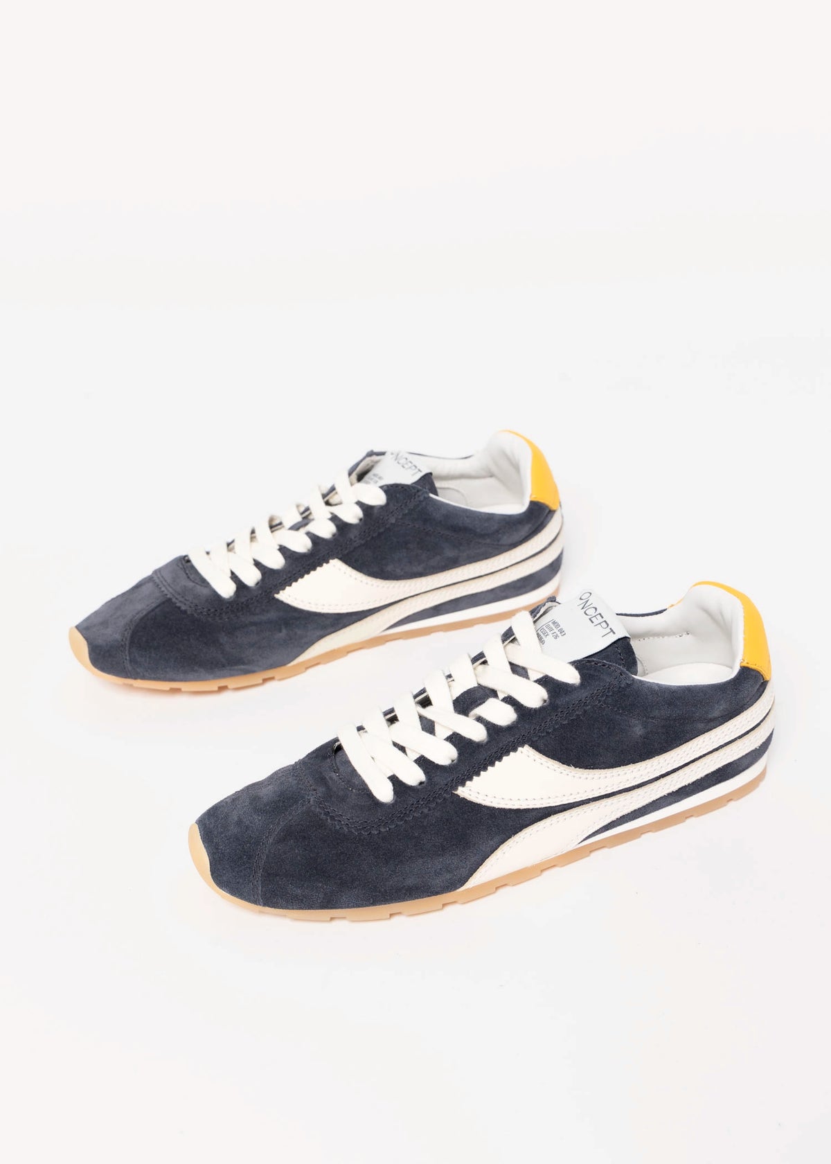 swatch_Retro Indigo oncept essex sneaker