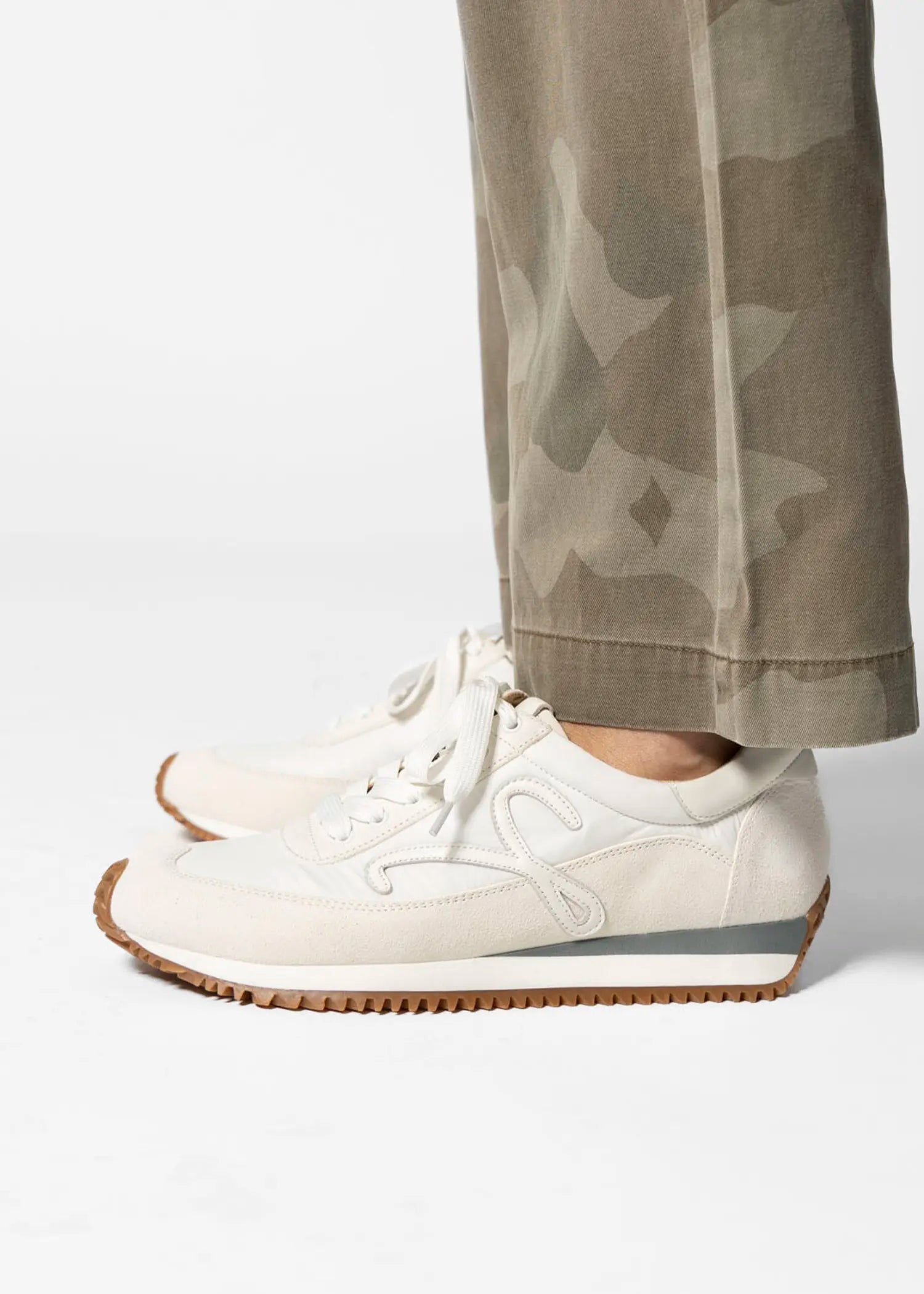 swatch_white queen sneaker shoes