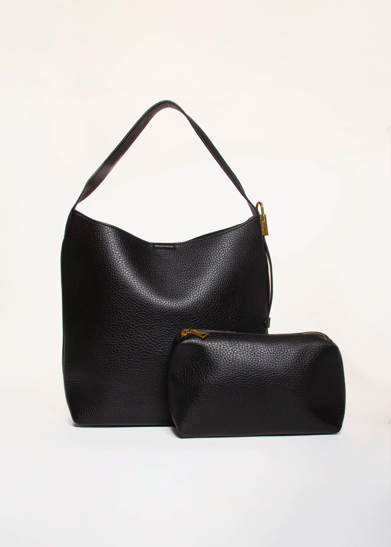 swatch_Black matty shoulder bag