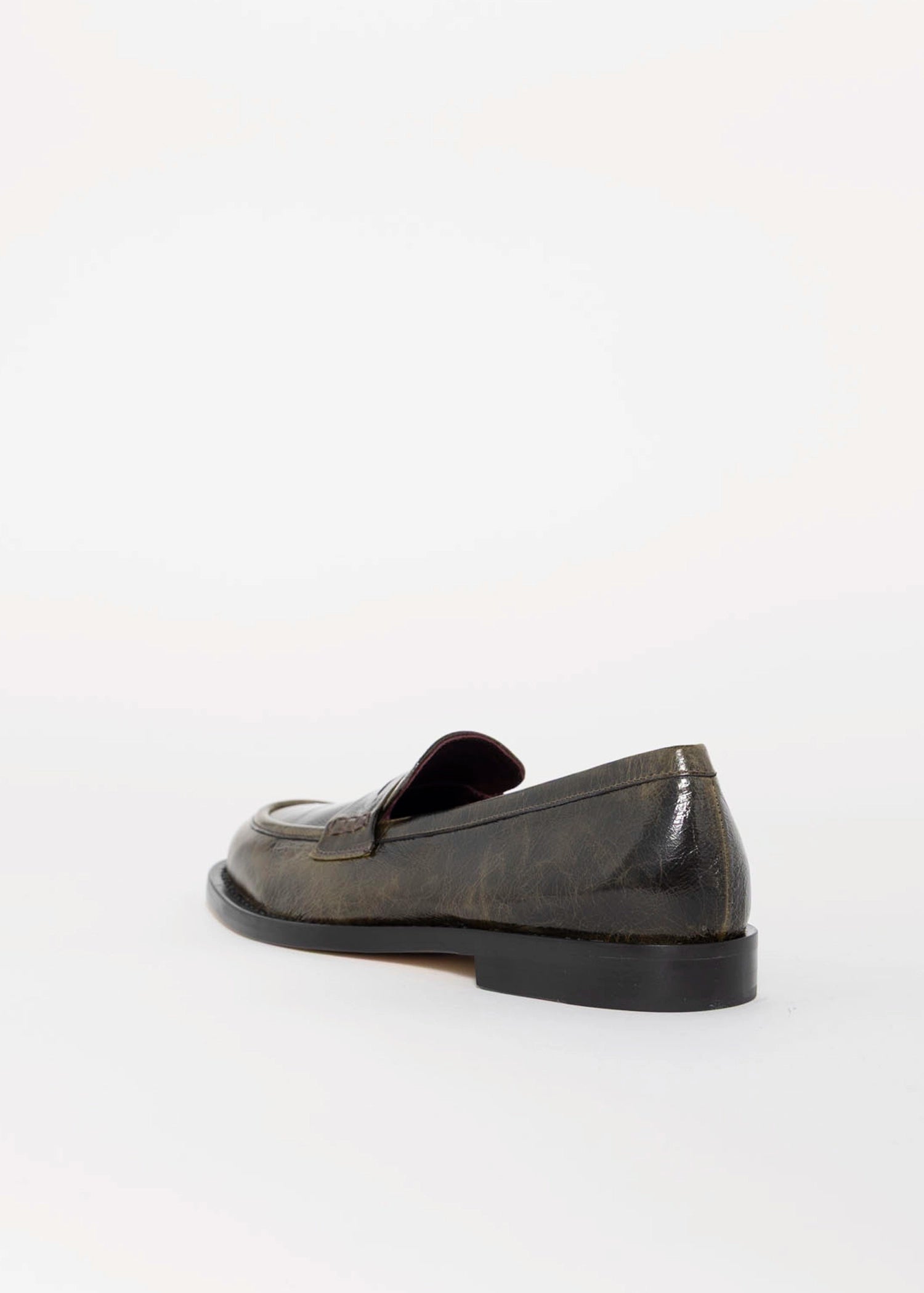 swatch_Olive Leather pomme d'or leather loafer