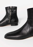 swatch_Black Leather pomme d'or zoe flat boot