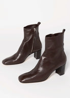 swatch_Espresso Leather pomme d'or elin heeled bootie