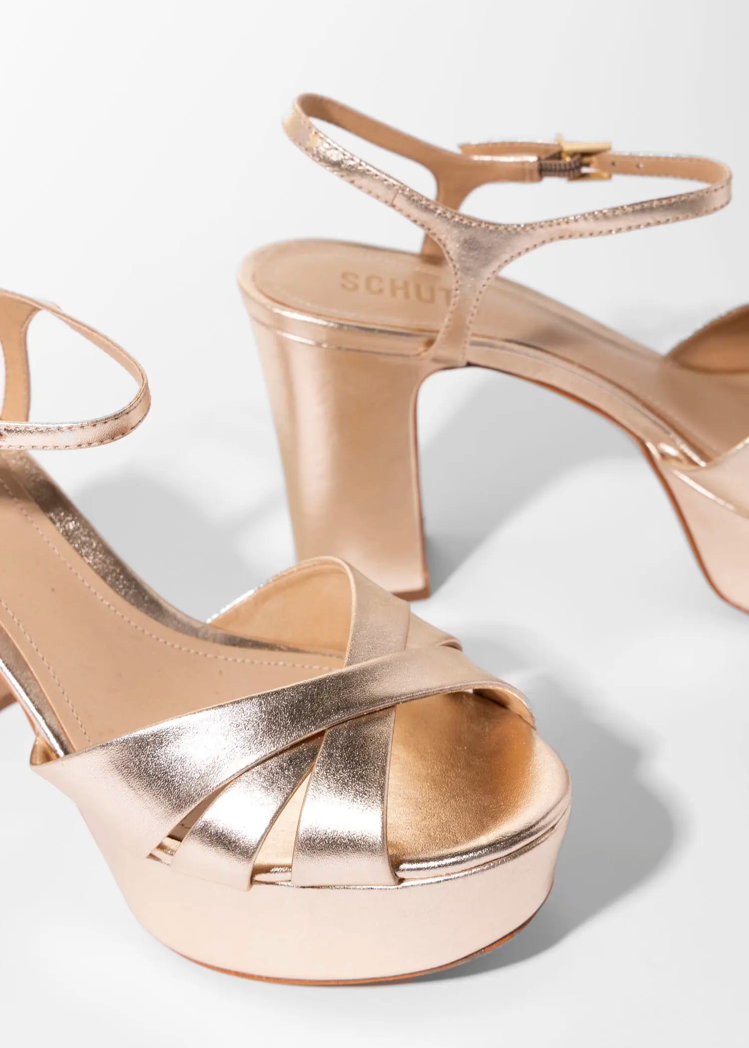 swatch_Gold keefa platform sandal