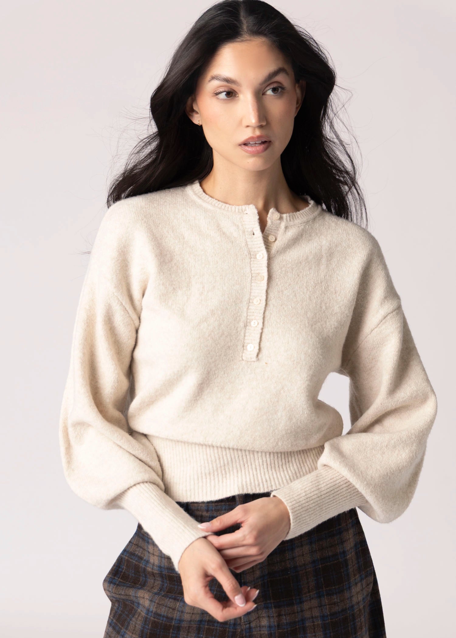 swatch_Oatmeal rd style formica henley sweater