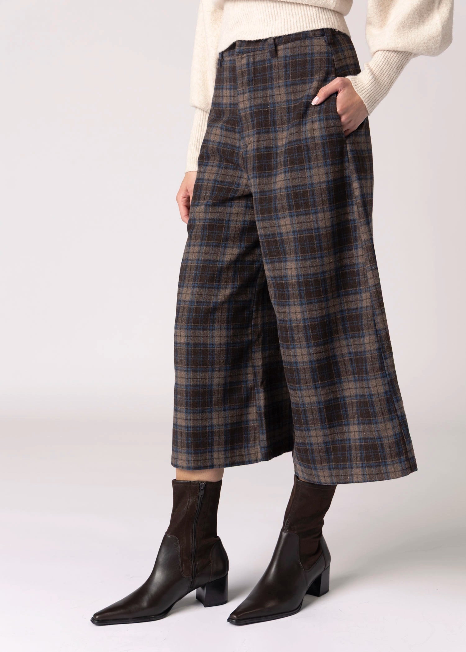 swatch_Blue/Brown plaid wide leg cropped pant