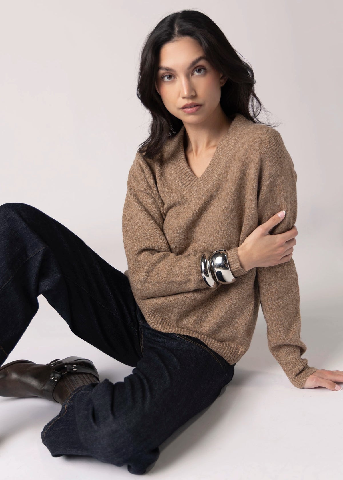 swatch_Camel john and jenn charlie v-neck sweater