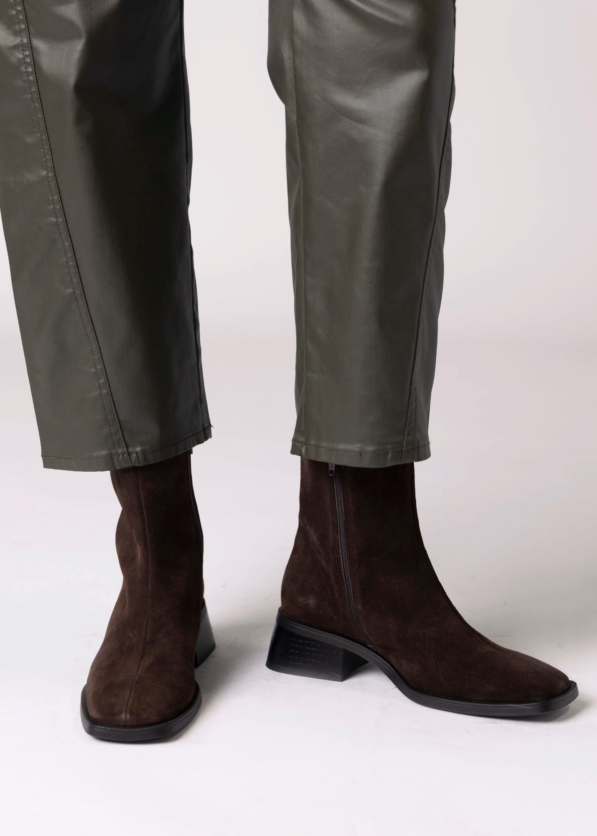 swatch_Java Suede vagabond blanca ankle boot