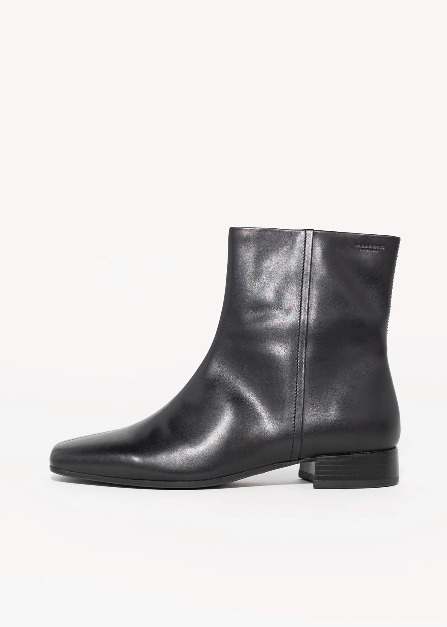 swatch_Black Leather vagabond mona ankle boot