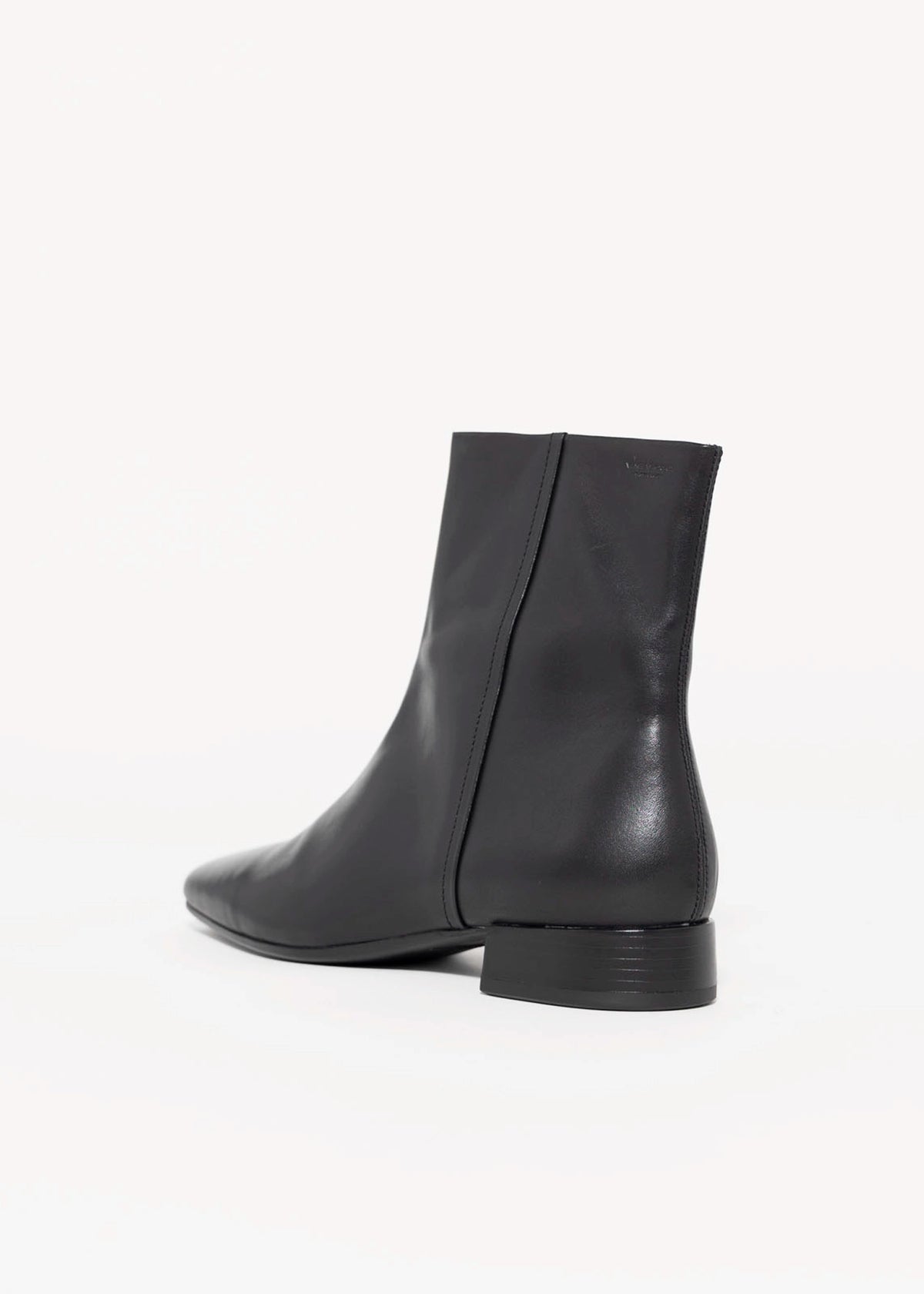 swatch_Black Leather vagabond mona ankle boot