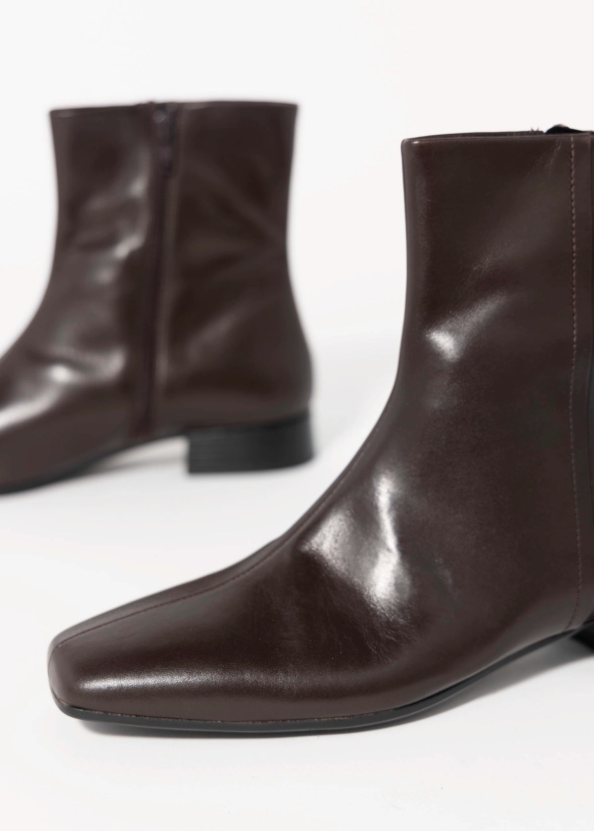 swatch_Chocolate Leather vagabond mona ankle boot