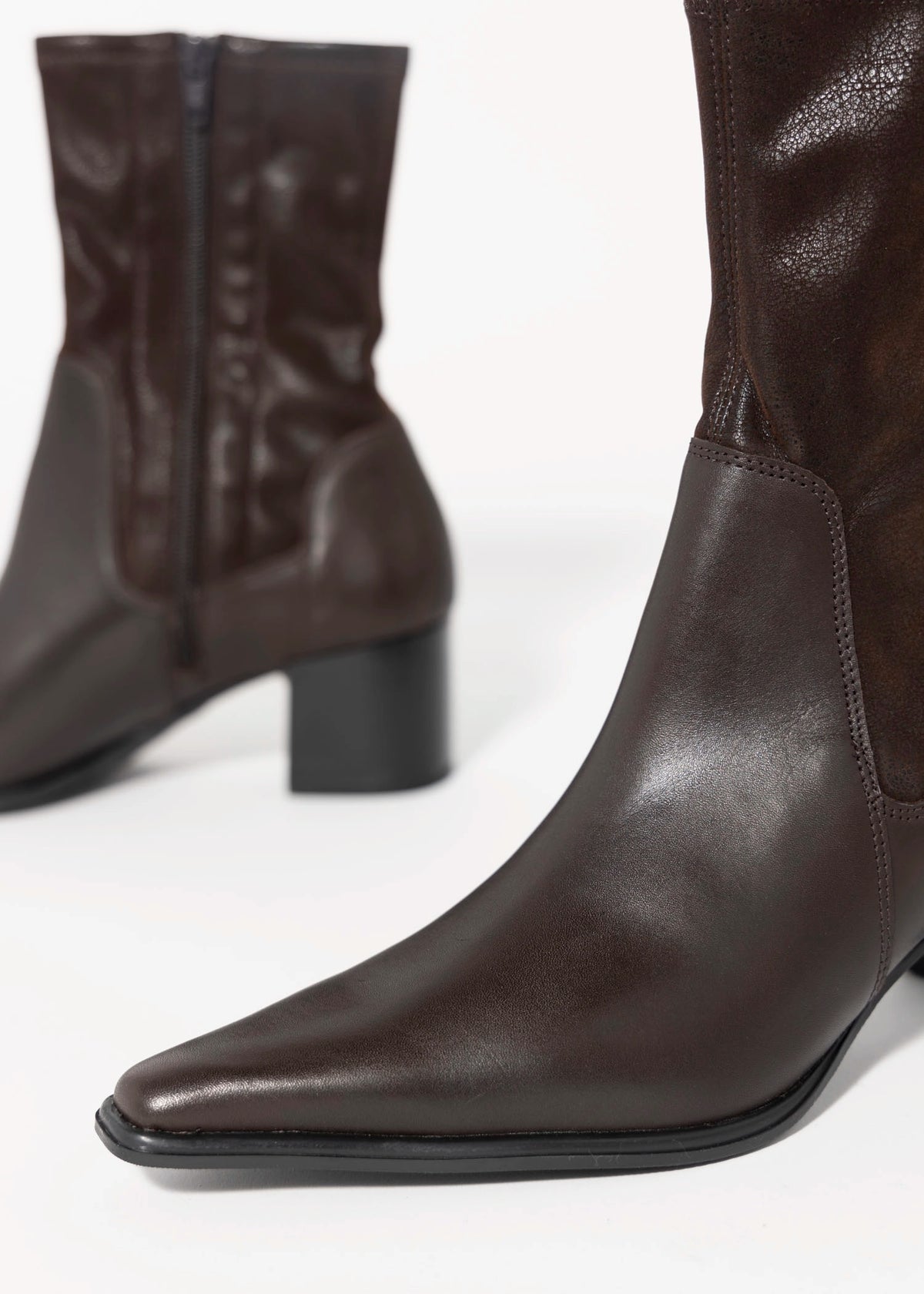 swatch_Chocolate Leather vagabond giselle pointed toe ankle boot