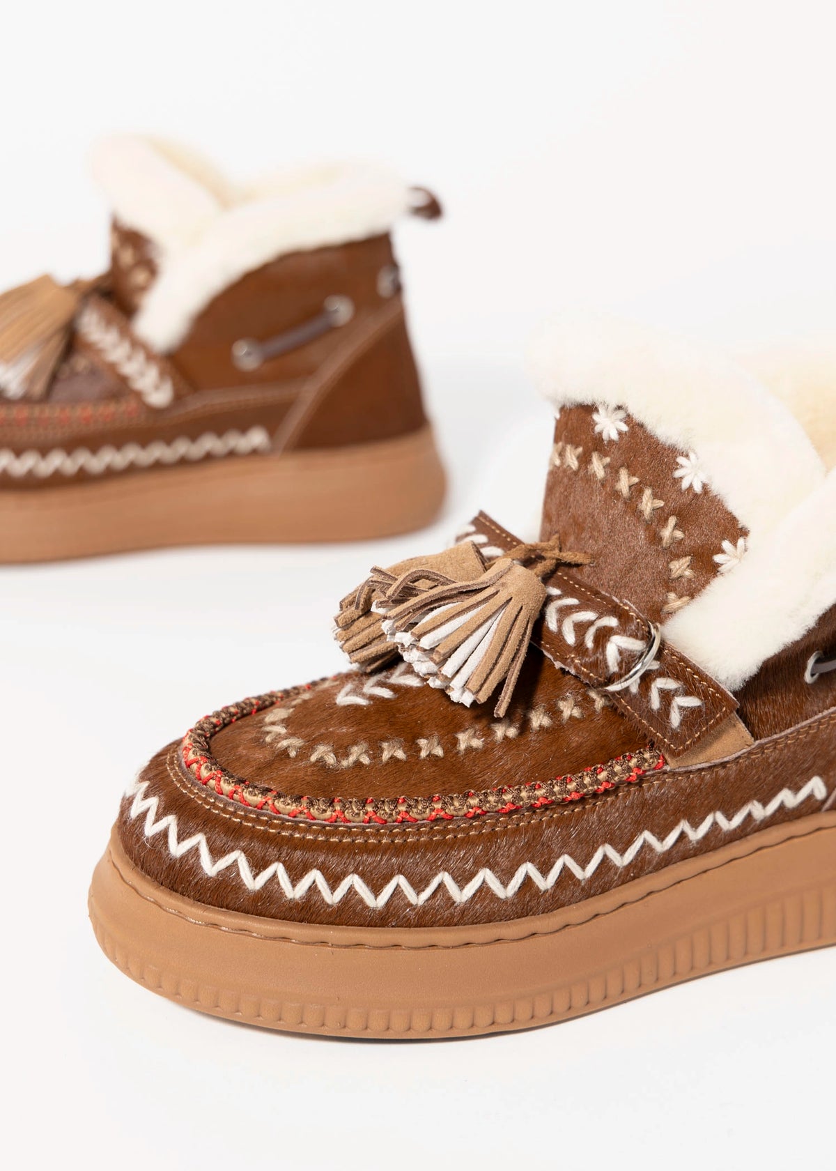 swatch_Camel Haircalf nanku l'idea shearling lined booties