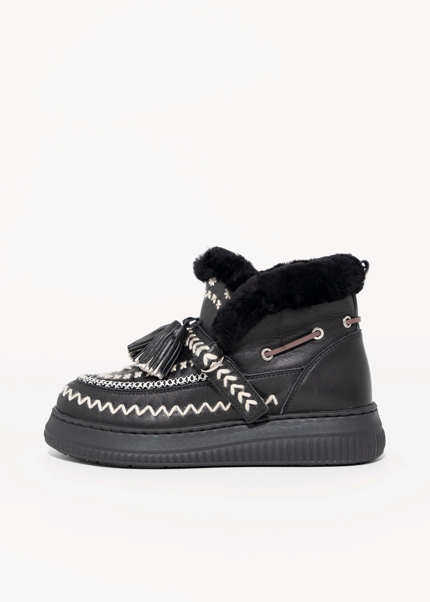 swatch_Black Leather nanku l'idea shearling lined booties