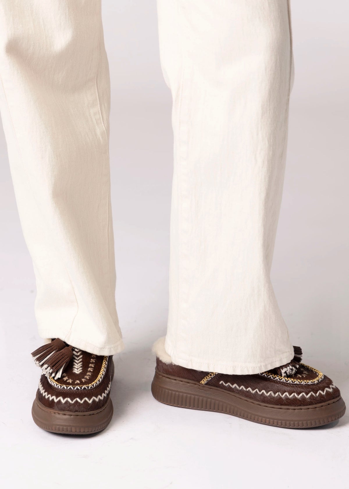 swatch_Coffee Haircalf nanku l'idea shearling lined mule