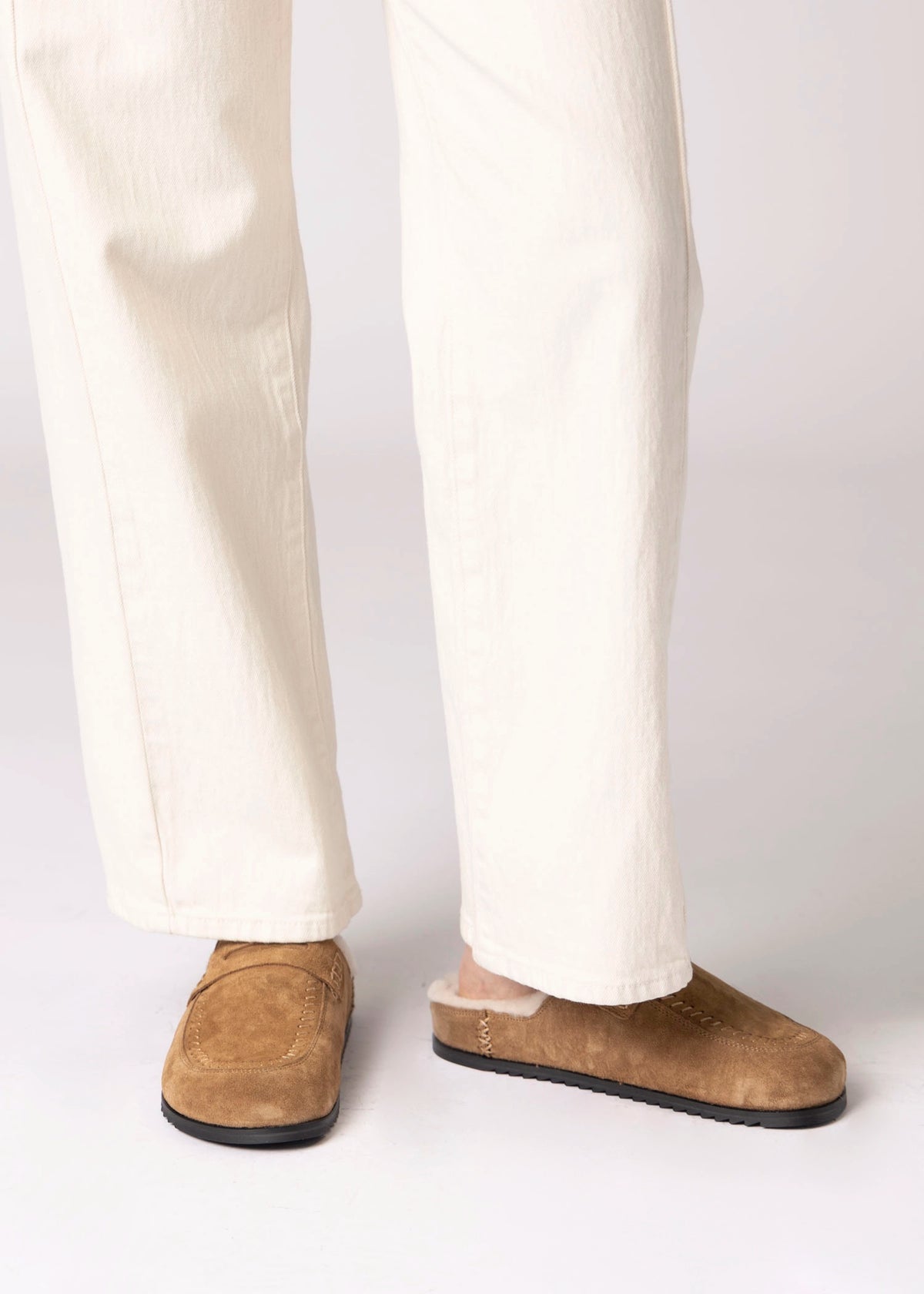 swatch_Tan Suede nova roma shearling lined clog