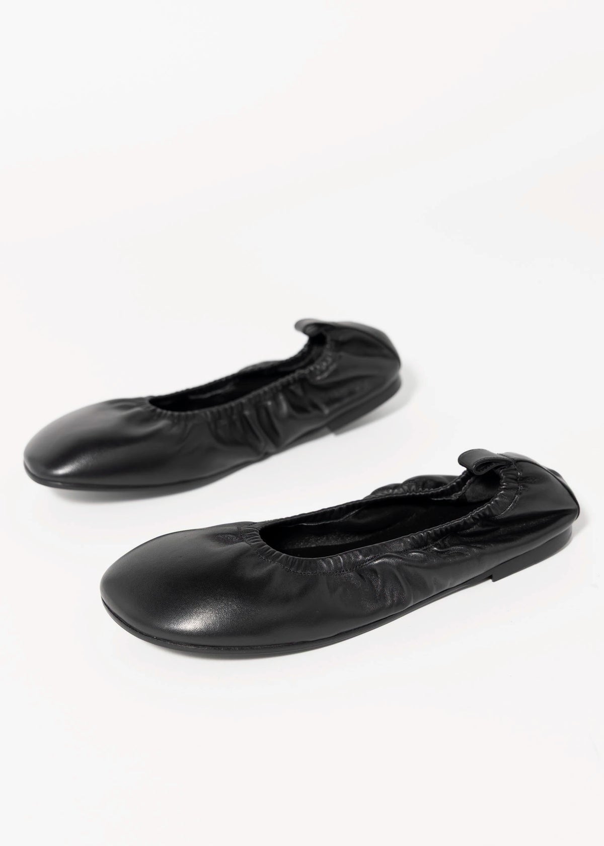 swatch_Black Leather ruched flat