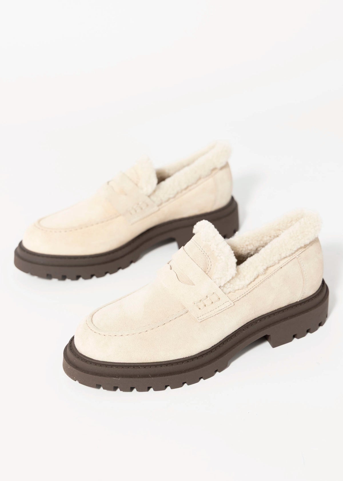 swatch_Beige Suede nova roma shearling lined lug sole loafer
