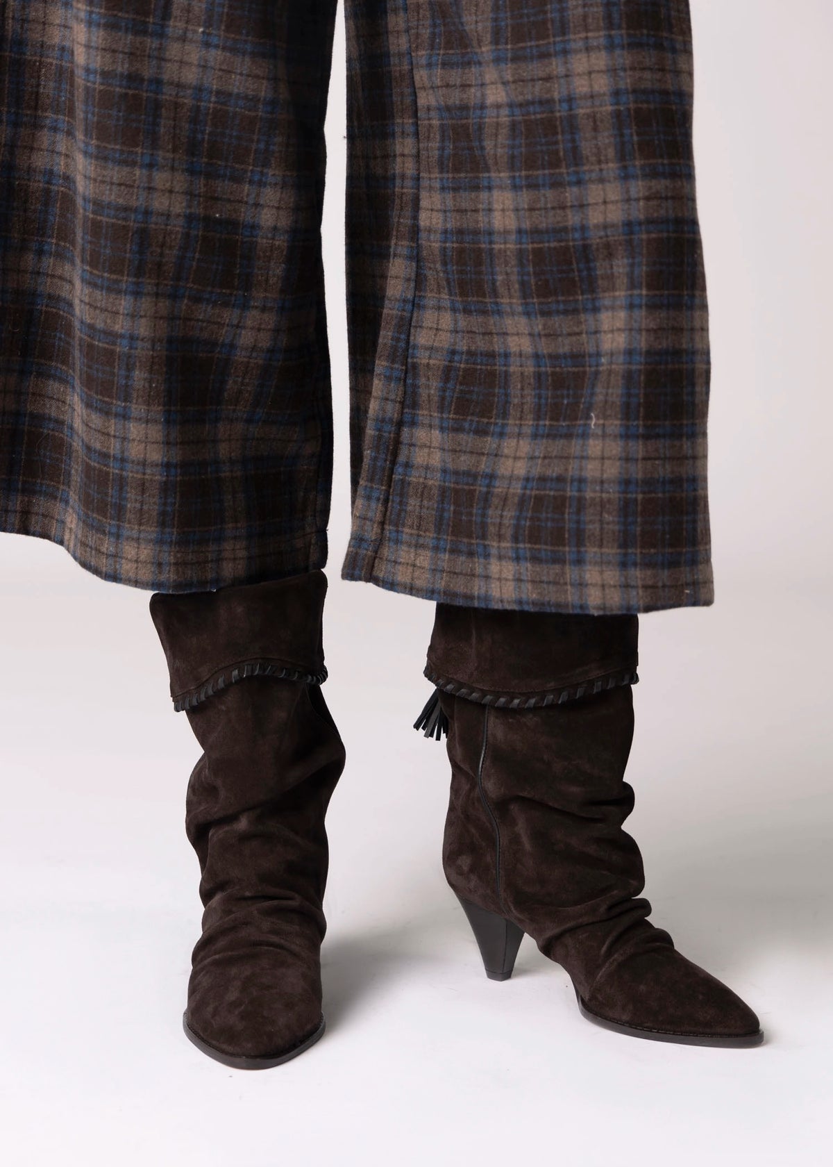 swatch_Brown Suede nova roma foldover boot with tassel