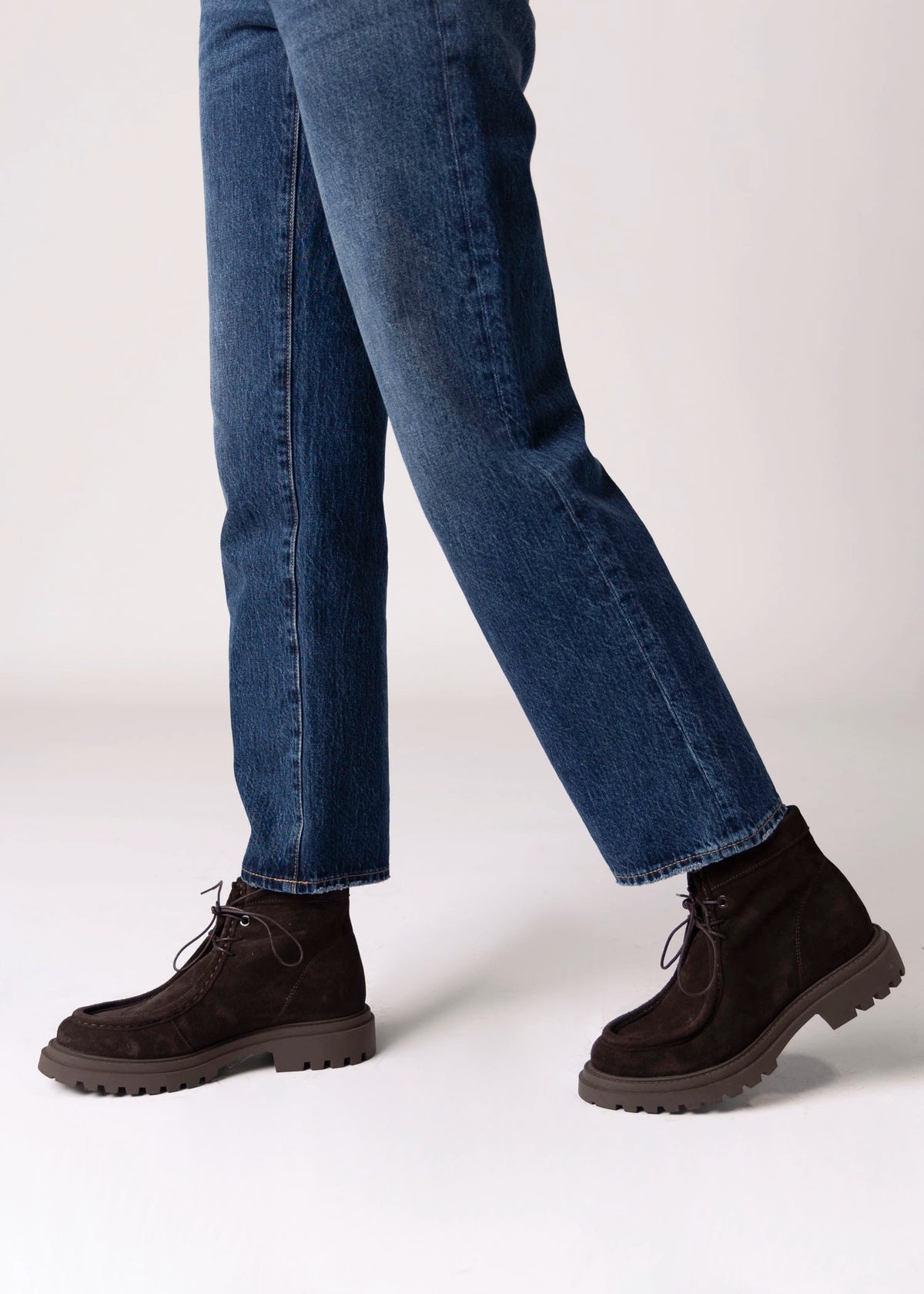 swatch_Brown Suede nova roma suede lace up dessert boot