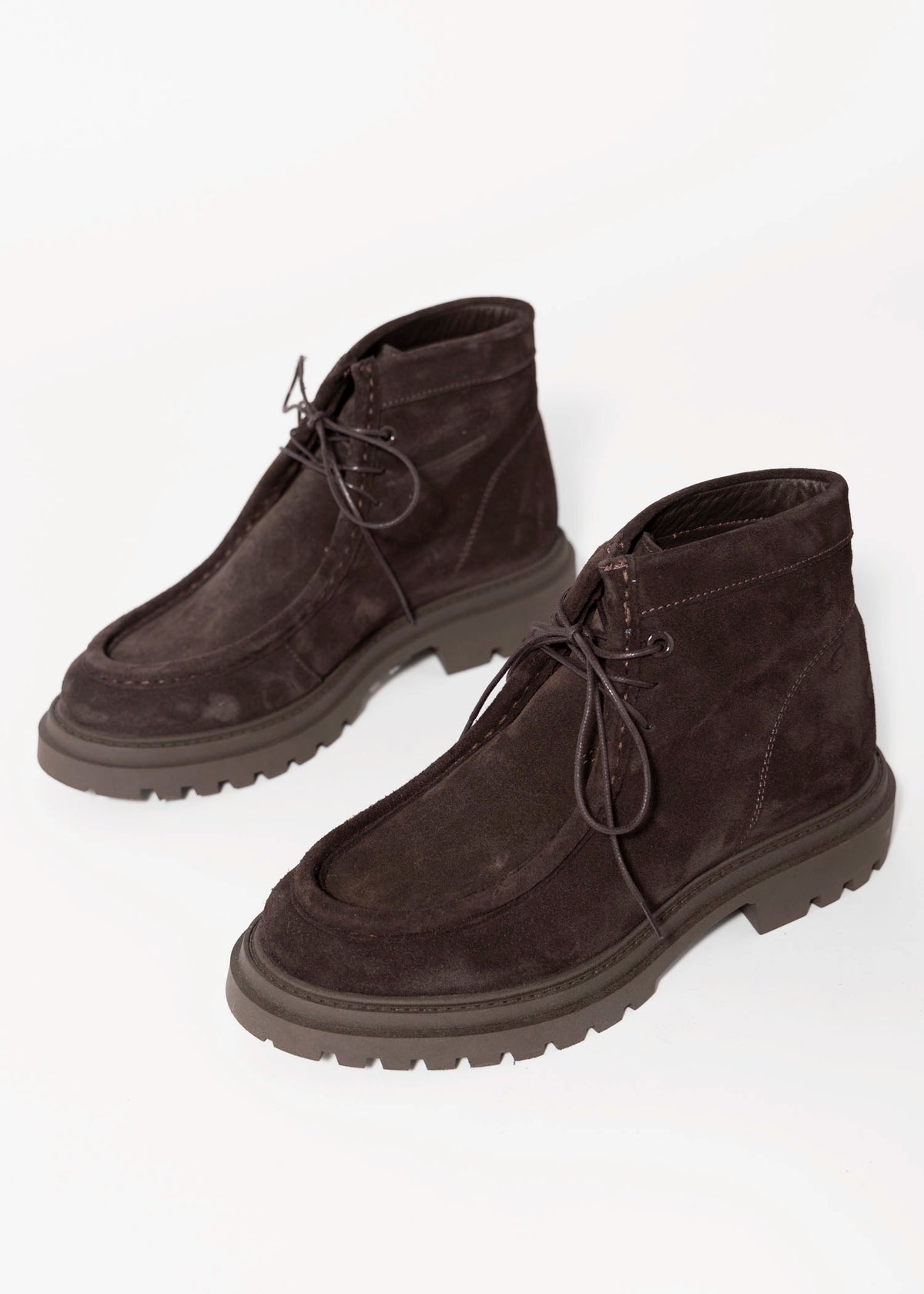 swatch_Brown Suede nova roma suede lace up dessert boot