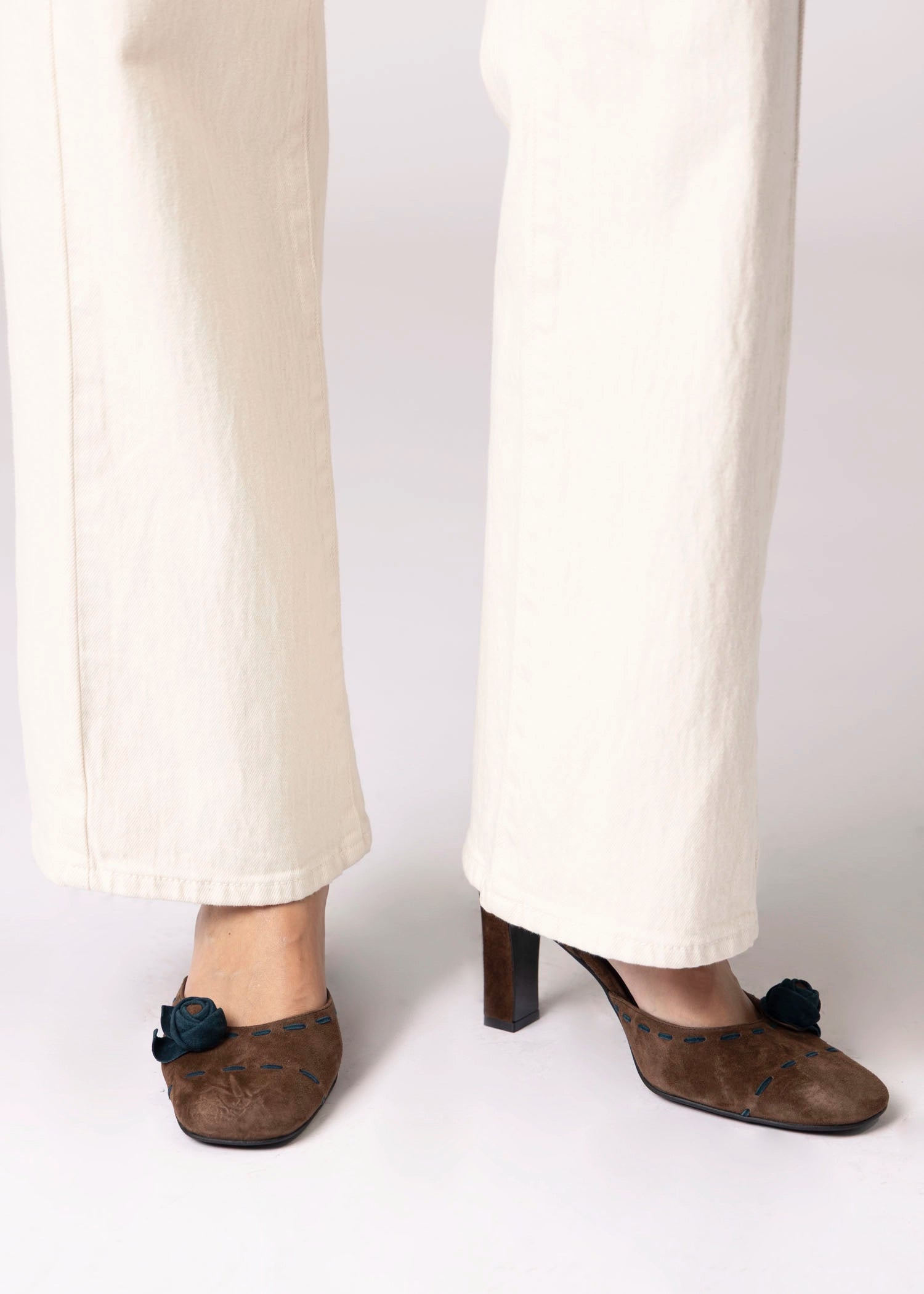 swatch_Coffee/Blue jeffrey campbell mwah suede pump