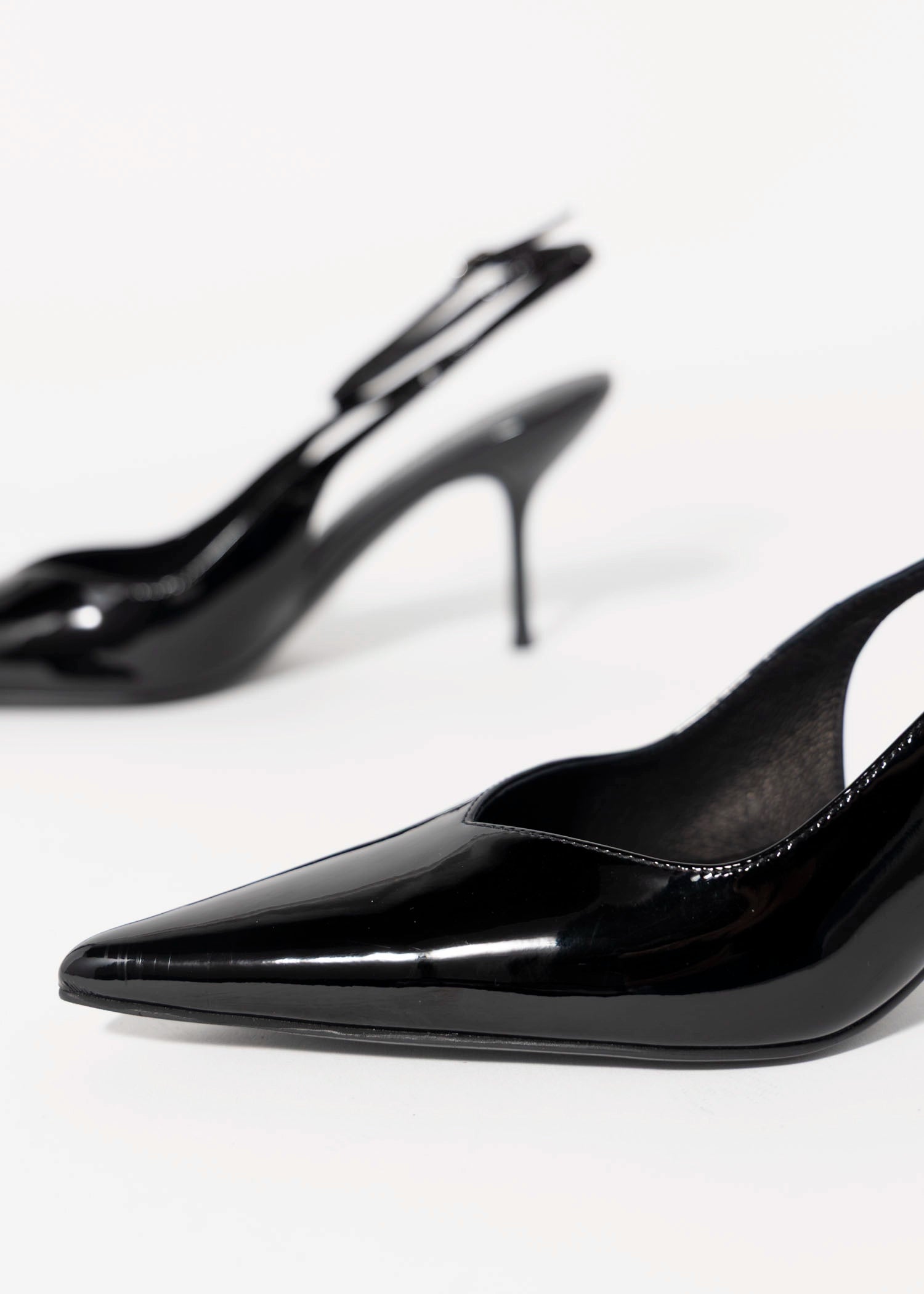 swatch_Black Patent jeffrey campbell executive pump