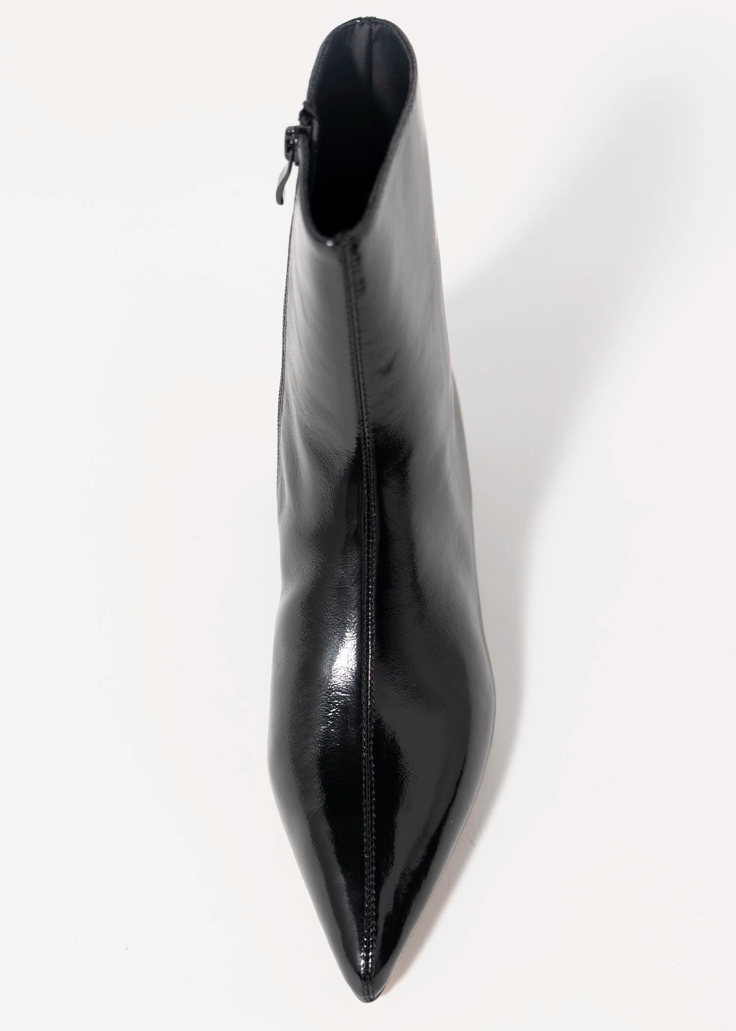 swatch_Black Leather steve madden karslon ankle boot