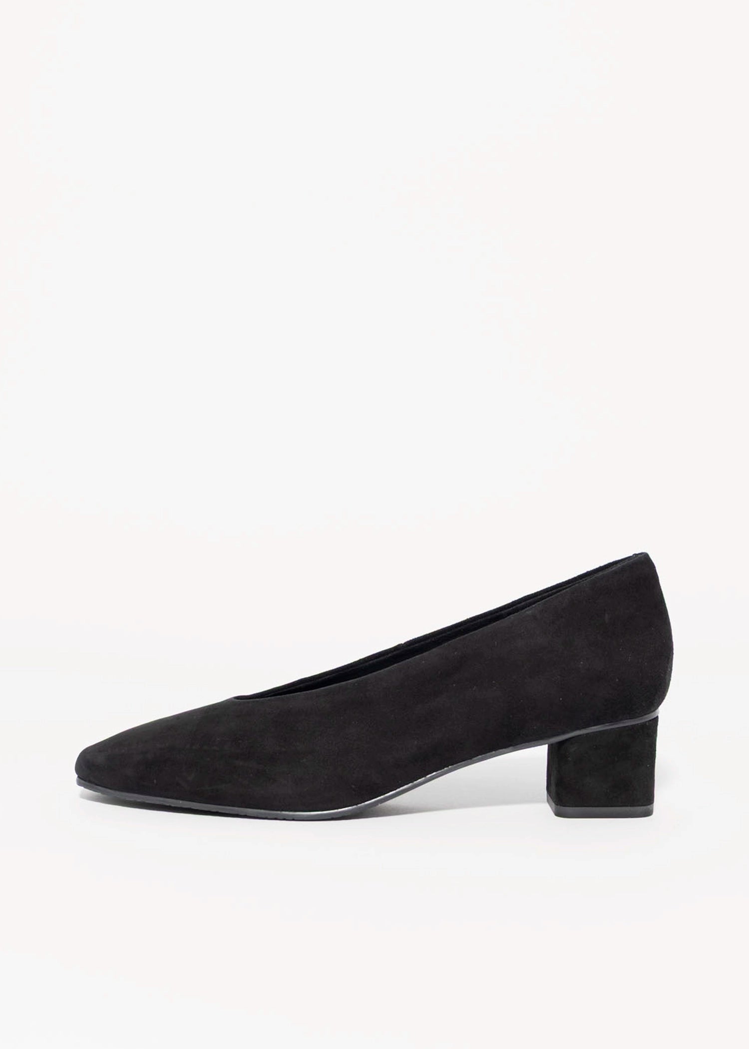swatch_Black Suede vaneli solara suede pump