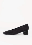 swatch_Black Suede vaneli solara suede pump